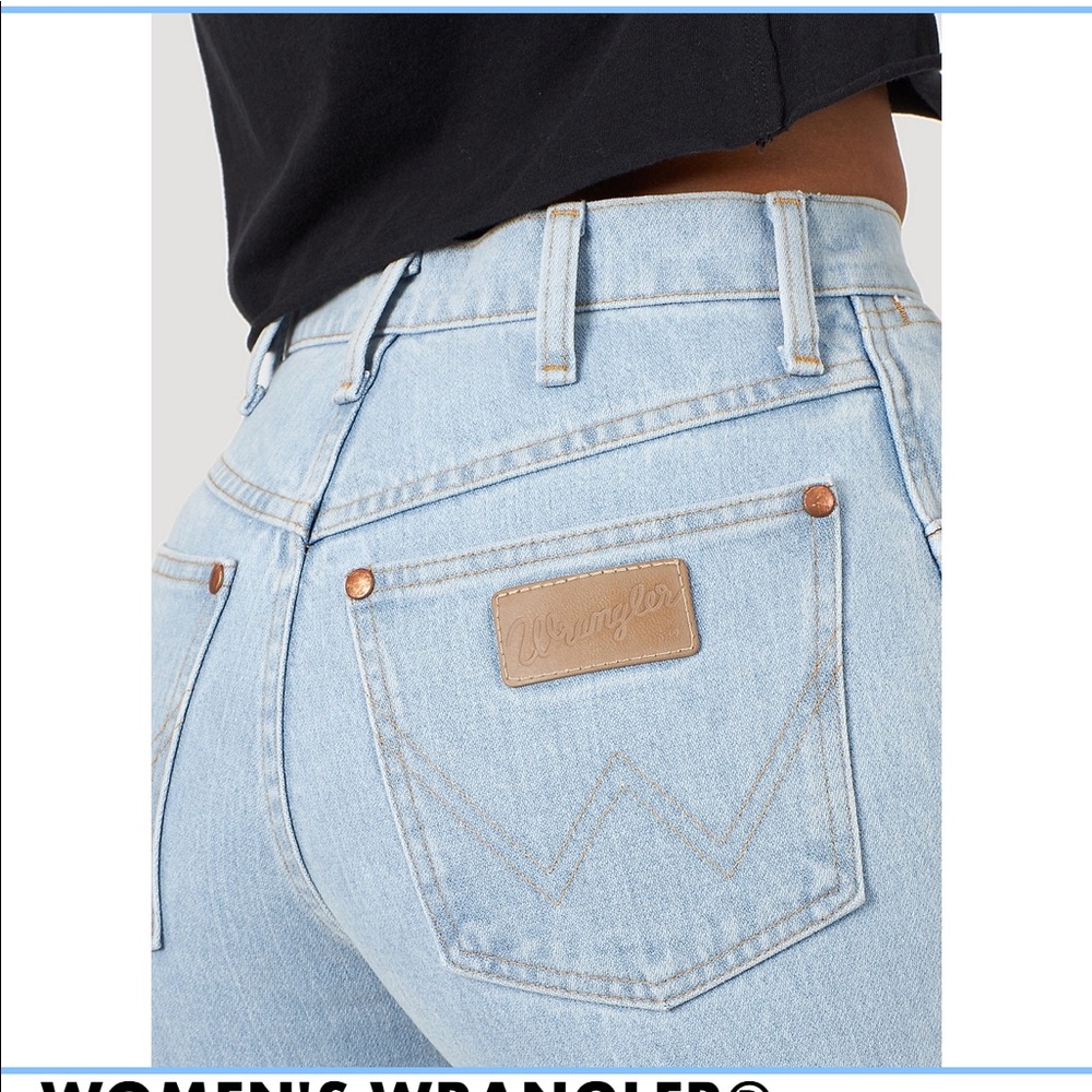 Wrangler women’s cowboy cut slim fit jeans